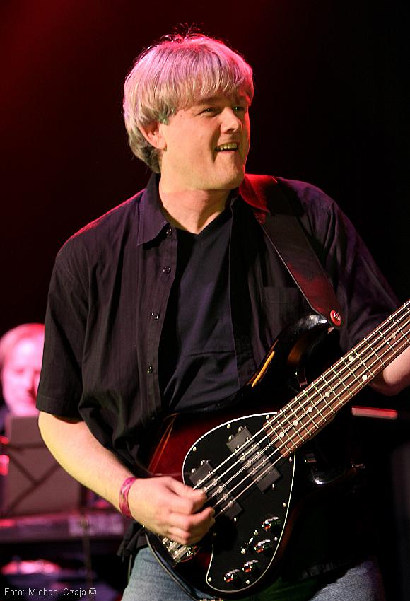 Jochen Gutermuth - bass