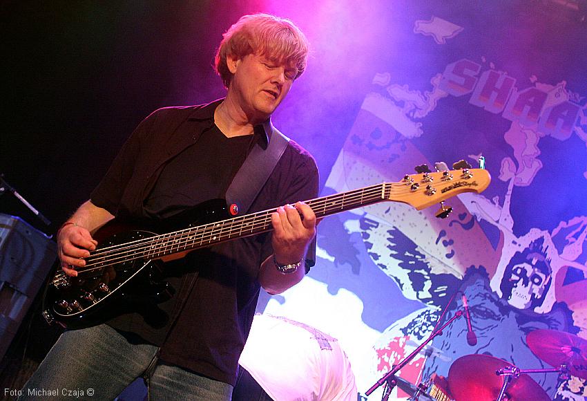 Jochen Gutermuth - bass