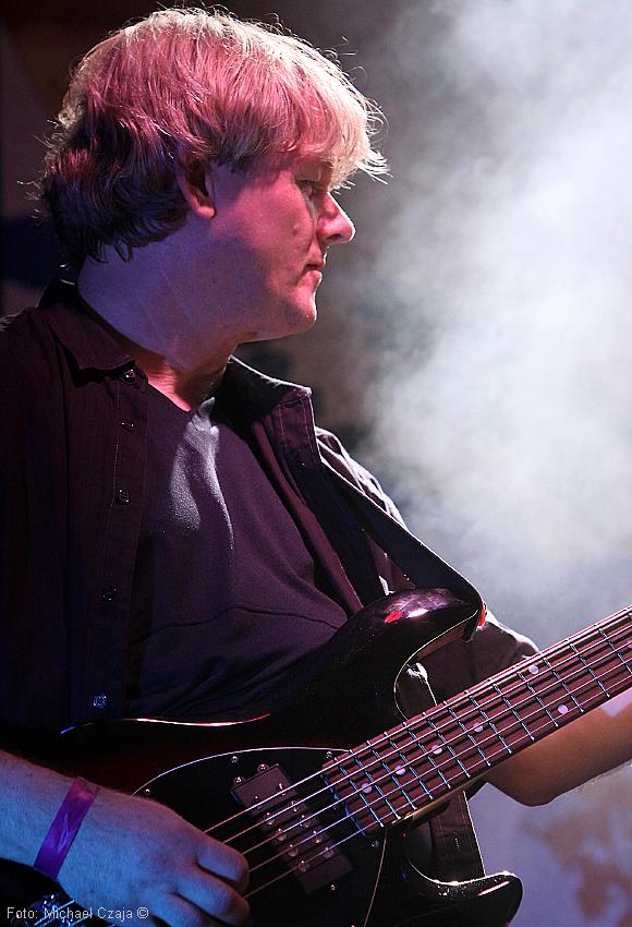 Jochen Gutermuth - bass